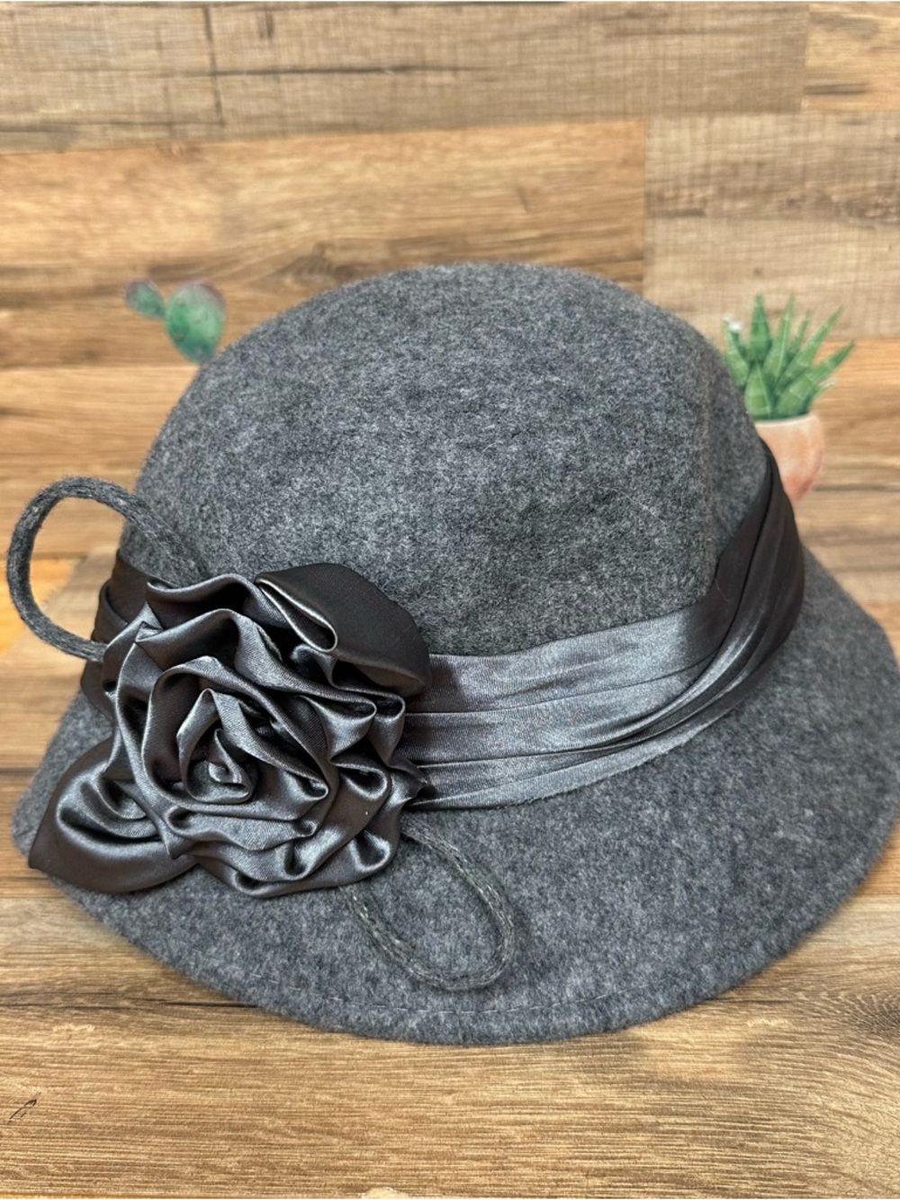 Sakkas wool hat 1920s Flapper Elegant Floral Cloche Hat